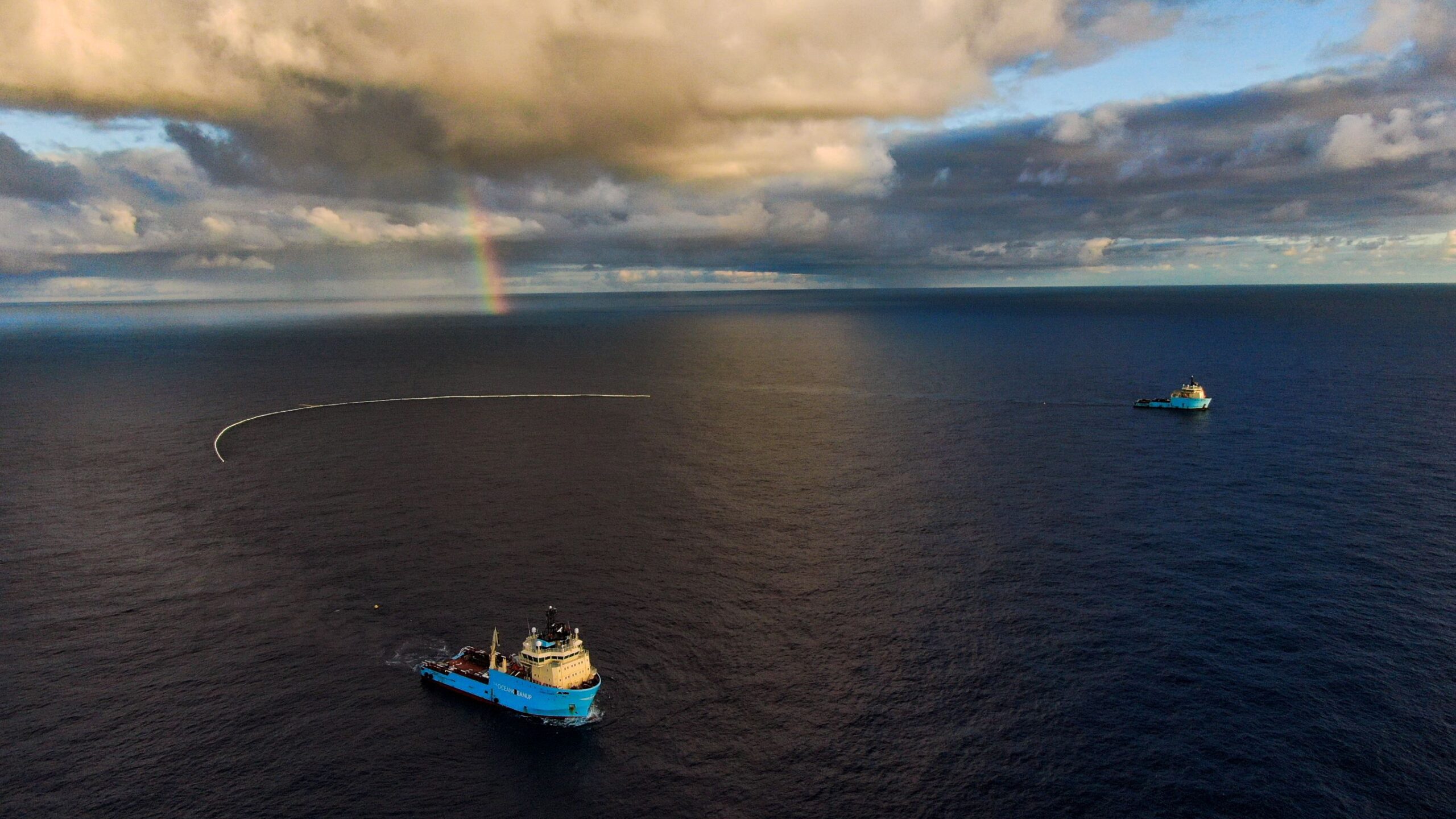 Maersk Tender with rainbow