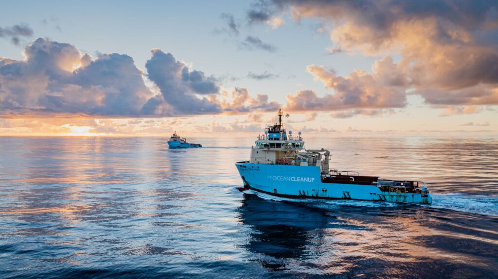 Maersk Tender and Maersk Trader's next campaigns with System 003